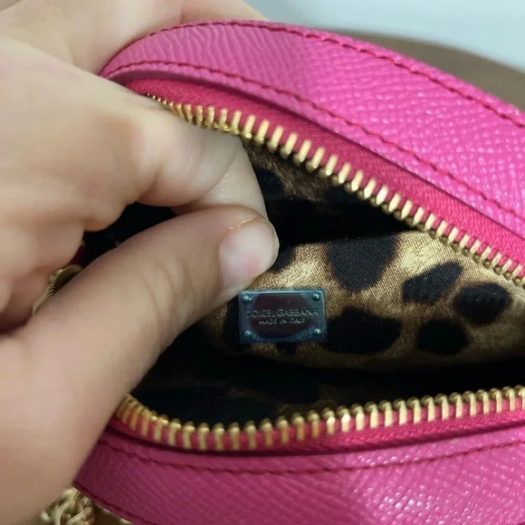 Beautiful! Dolce and Gabbana Small Pink Circle, Crossbody bag! - Picture 11 of 13